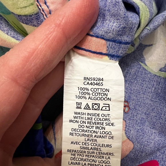 Children’s Place Hawaiian Print Button Up size 5T - Picture 3 of 3